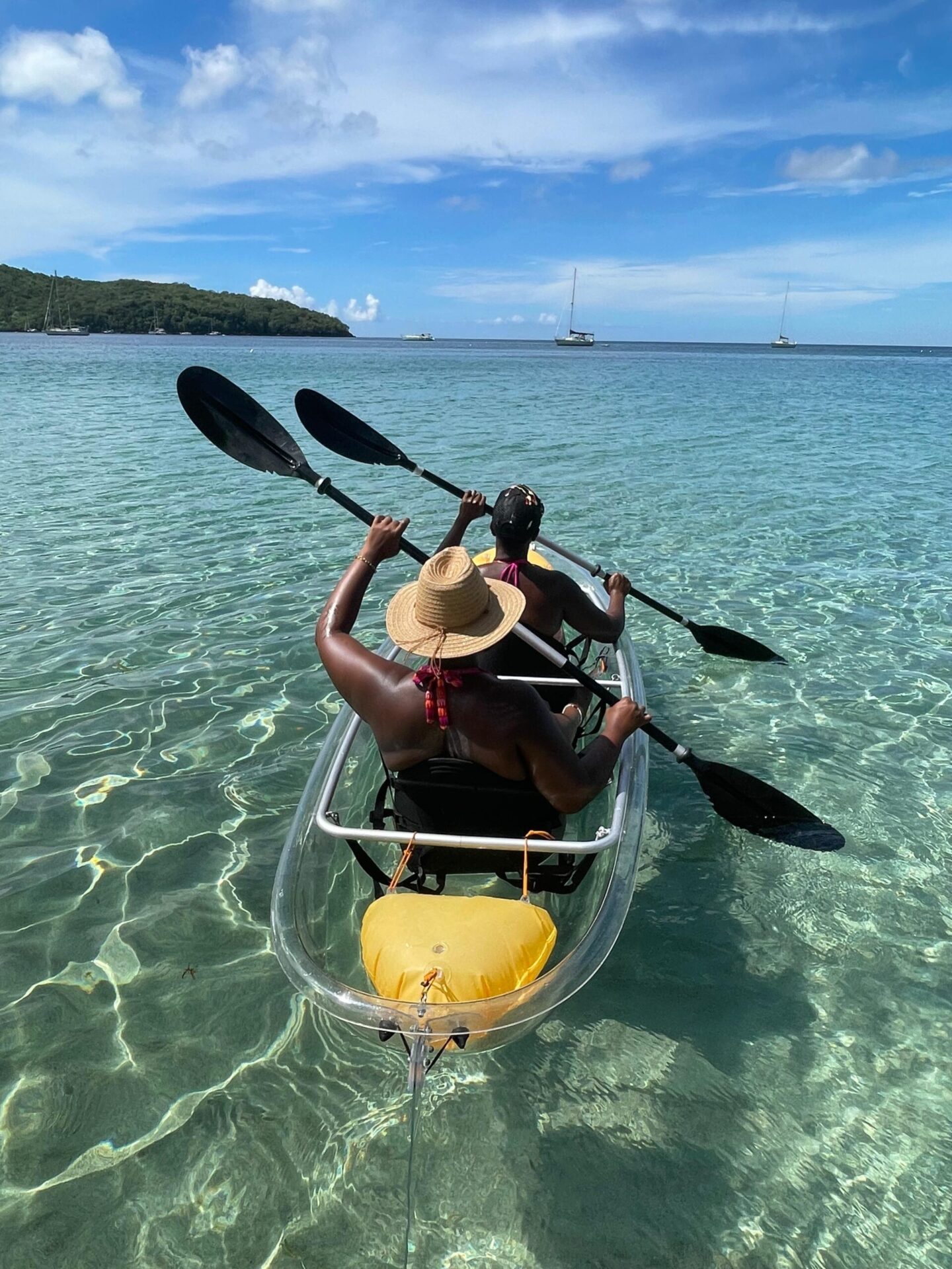 Kayak transparent dans la baie de Grande Anse d’Arlet
